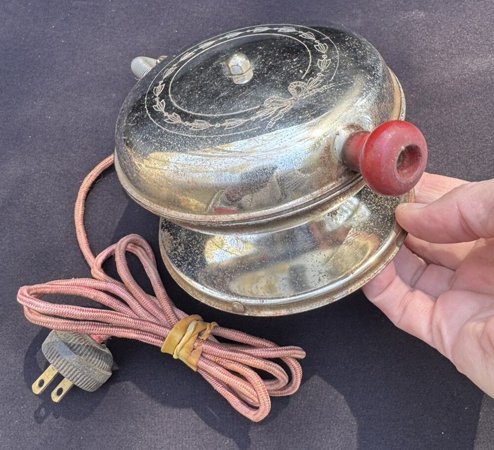 vintage Lady Dover child's electric toy waffle maker chrome Works! Lo15